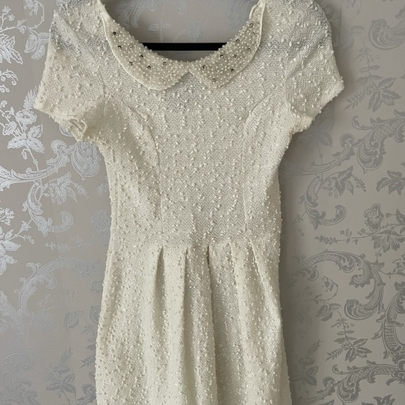 Honey pearl cream dress - Picture 1 of 2